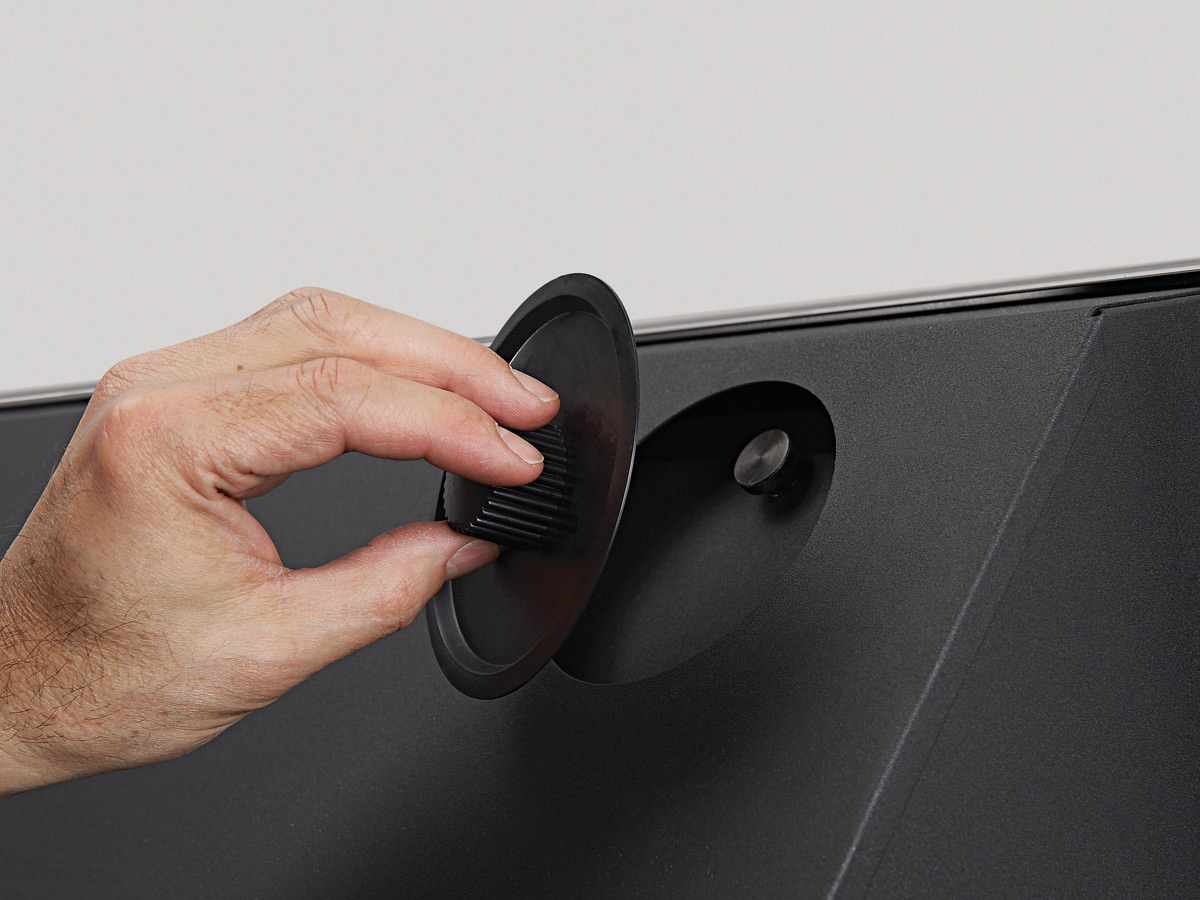 Christie Entero HB 70” SXGA+ display cube | 122-004105-XX