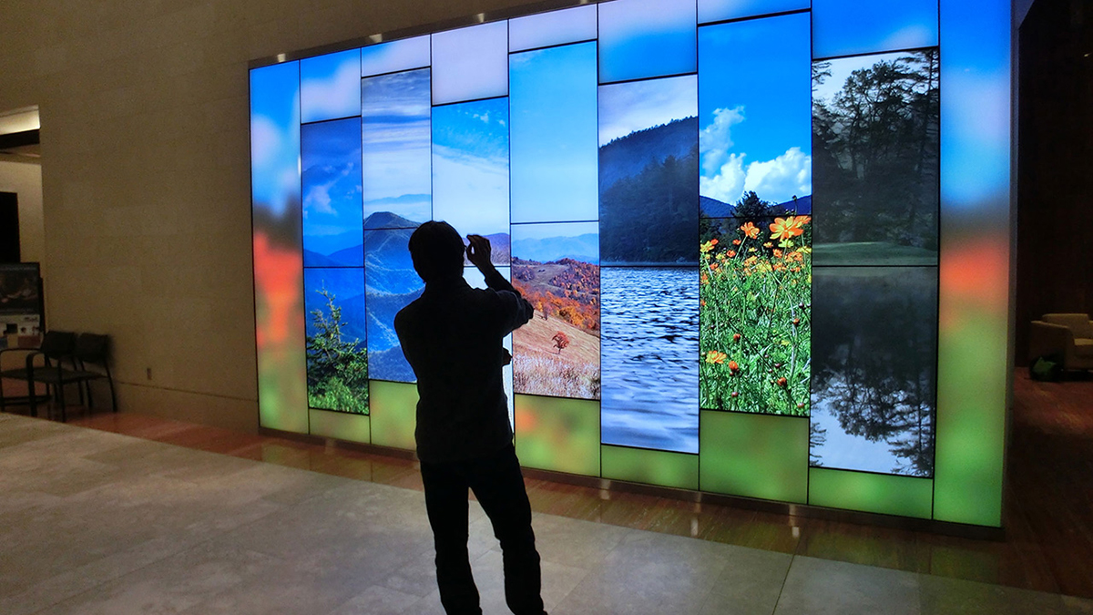 Christie FHD553-X ultra-narrow bezel LCD panel | 135-023106-XX