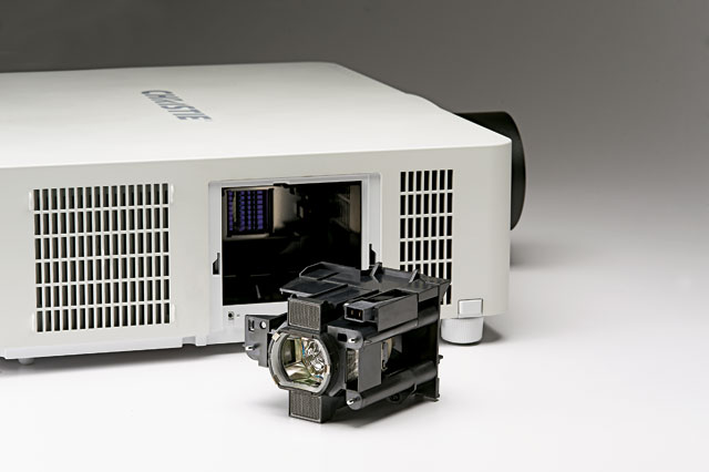 Christie LW551i 3LCD projector | 121-015107-XX