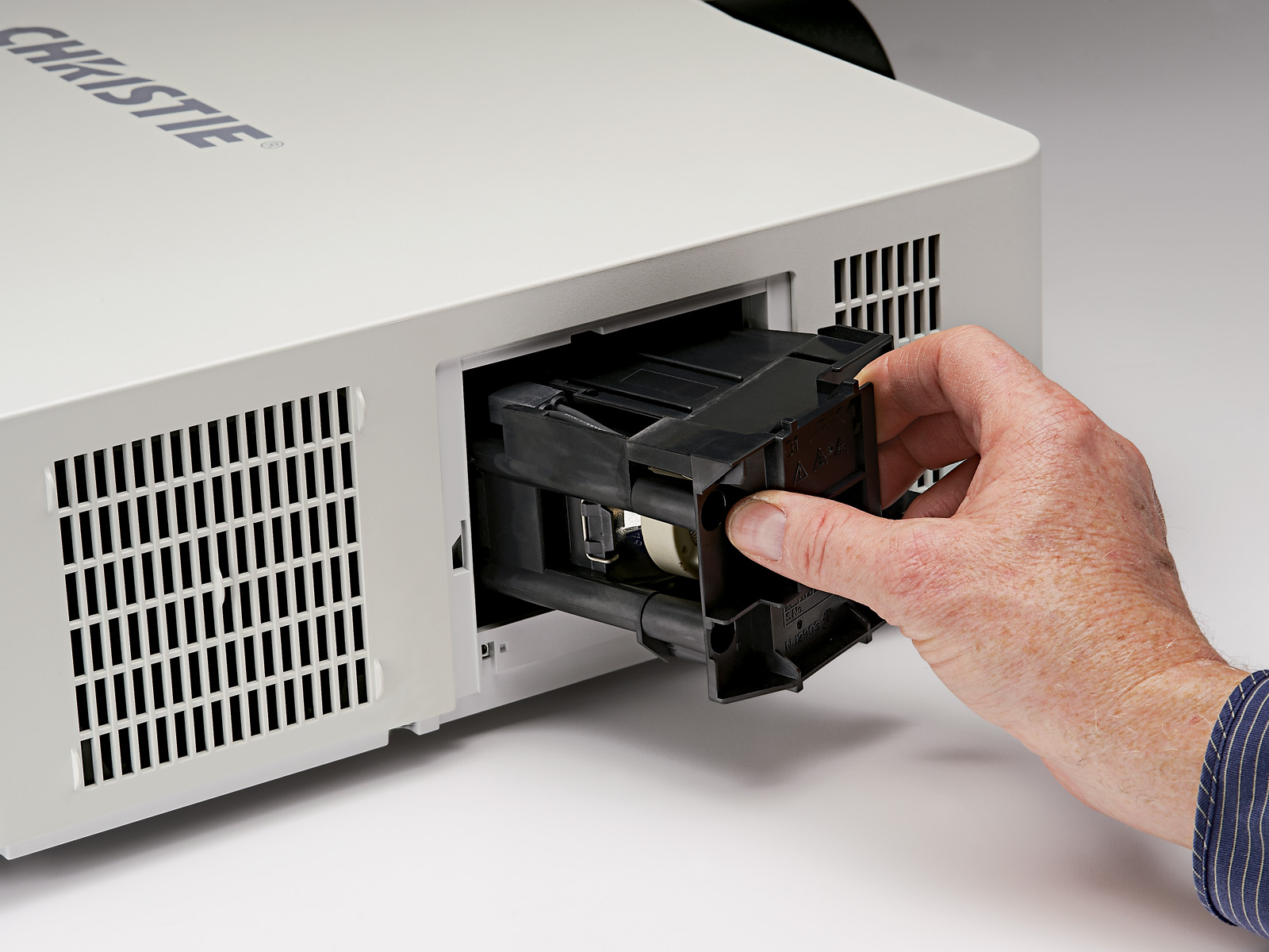 Christie LWU501i 3LCD projector | 121-016108-XX