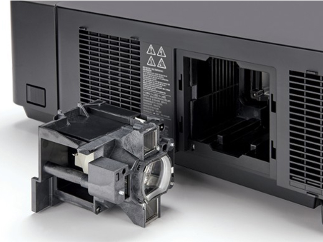 Christie LWU701i-D 3LCD projector | 121-034119-XX (black)