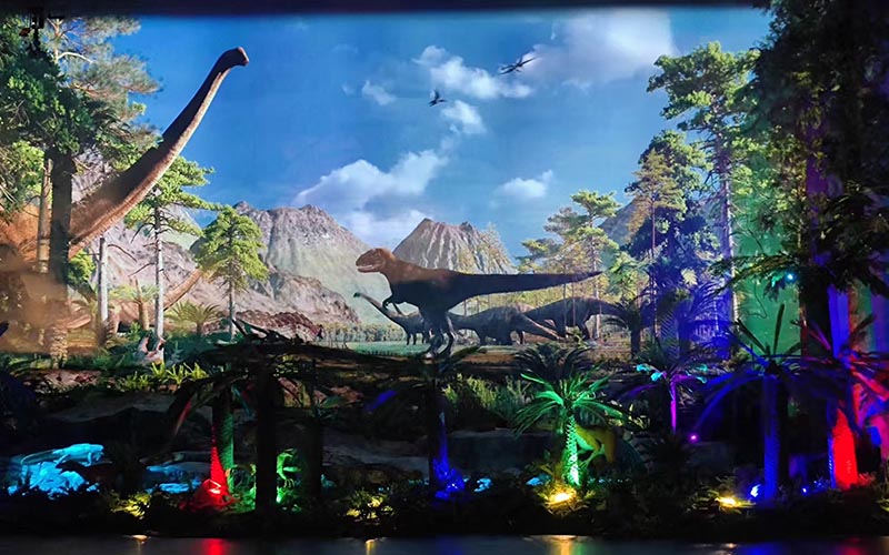 The Cretaceous Dinosaur projection zone deployed six DWU880-GS projectors create panoramic scenes of dinosaurs in motion (Photos courtesy of Jianye Display) 